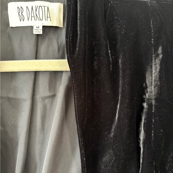 BB Dakota Women's Elegant Black Velvet Blazer - Picture 2 of 4